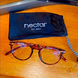 Blue light blocking glasses